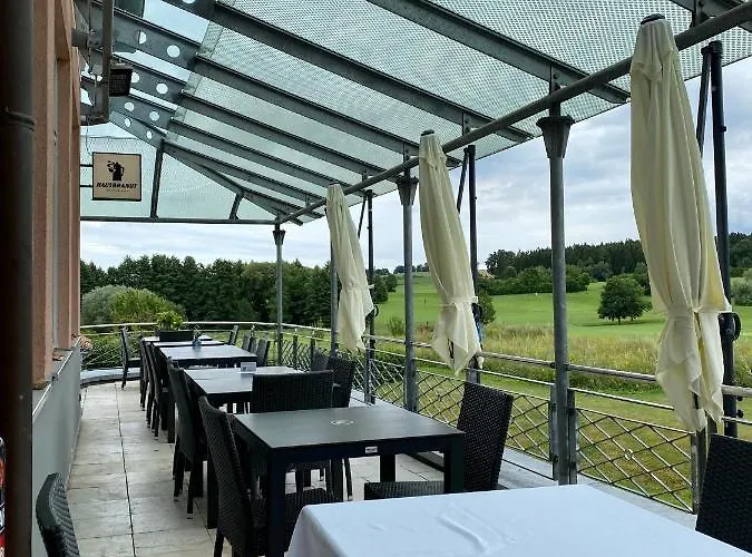 Giani / Golfplatz Deutenhof Otel 3*